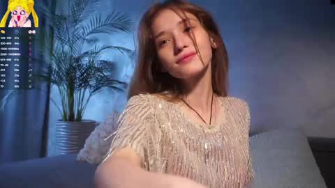 Mia online show from 04/06/26, 04:46