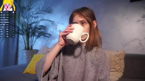 Mia online show from 04/08/26, 02:00