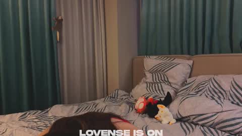 Molly online show from 11/29/25, 01:41