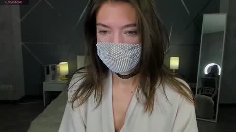 Sasha online show from 11/04/25, 01:38