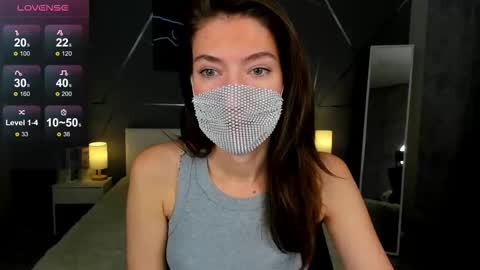 Sasha online show from 11/12/25, 01:39