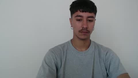 Snapshot of talhi_ chatting on 10/27/25, 03:05 talhi_ online show from 10/27/25, 03:05