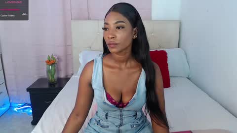 taliana  modelo independiente online show from 03/11/25, 06:53