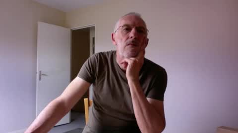 Snapshot of taliesin4321 chatting on 06/05/26, 12:22 Jack Pierrot online show from 06/05/26, 12:22