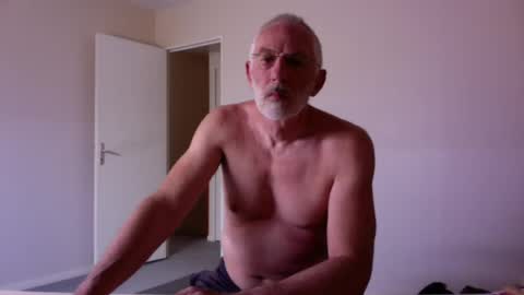 Snapshot of taliesin4321 chatting on 07/25/26, 12:14 Jack Pierrot online show from 07/25/26, 12:14