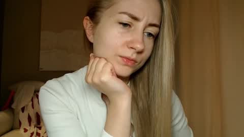  Kira  online show from 02/04/25, 09:28