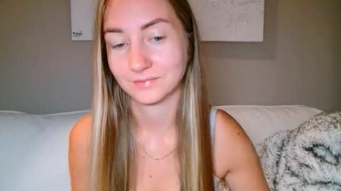  Kira  online show from 10/17/25, 06:38