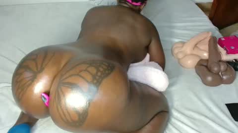 butterflyass online show from 03/18/26, 02:53