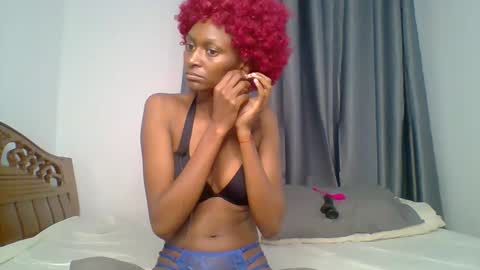 Snapshot of talisha_smiley chatting on 05/17/26, 07:39 talisha smiles online show from 05/17/26, 07:39