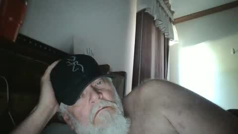 Snapshot of tallndark656 chatting on 05/18/26, 10:59 Tallndark656 online show from 05/18/26, 10:59