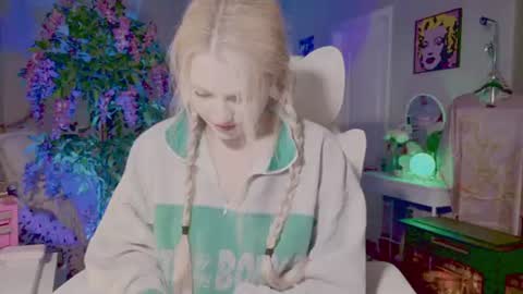 Snapshot of talulaa chatting on 06/12/26, 06:51 Talula - OF talulaa online show from 06/12/26, 06:51
