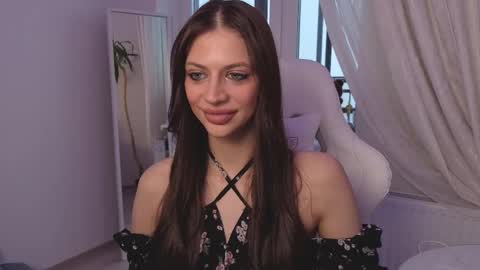 Snapshot of tamagotchi_san chatting on 11/22/25, 05:39 Daria Promisess online show from 11/22/25, 05:39