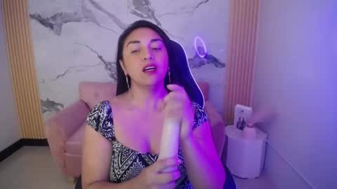 Snapshot of tamara_ch1 chatting on 11/11/25, 03:50 tamara_ch1 online show from 11/11/25, 03:50