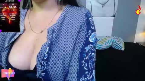 Snapshot of tamara_priya chatting on 05/12/26, 12:24 Tamara online show from 05/12/26, 12:24
