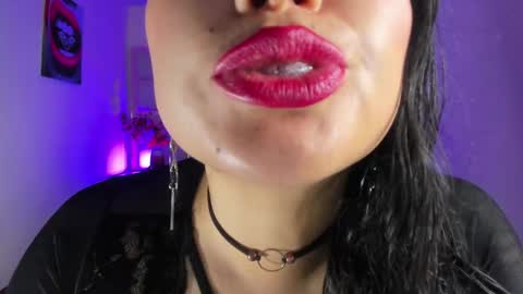 Snapshot of tamara_rouse1 chatting on 09/15/25, 01:11 tamara online show from 09/15/25, 01:11