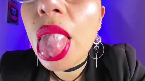 Snapshot of tamara_rouse1 chatting on 10/21/25, 05:19 tamara online show from 10/21/25, 05:19