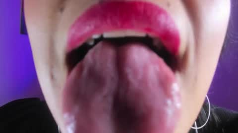 Snapshot of tamara_rouse1 chatting on 11/26/25, 05:08 tamara online show from 11/26/25, 05:08