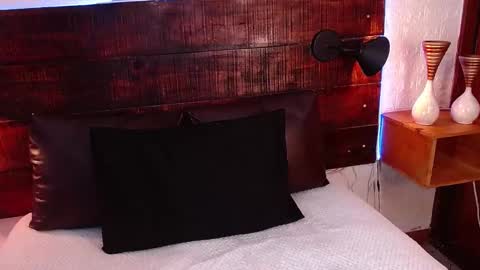    online show from 01/10/25, 06:38