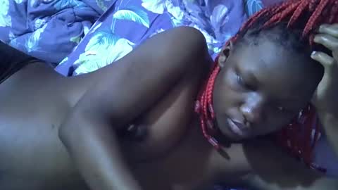 Snapshot of tamara_shaniz chatting on 10/27/25, 01:04 shanny online show from 10/27/25, 01:04