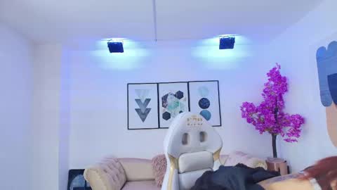 Tamara online show from 04/17/26, 03:53