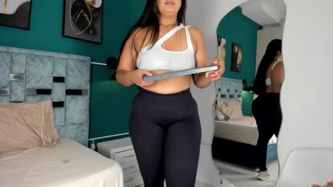 tamaraa online show from 11/17/25, 12:22