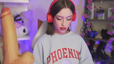 Snapshot of tamaracampell chatting on 12/20/24, 09:32 Cami 3 online show from 12/20/24, 09:32