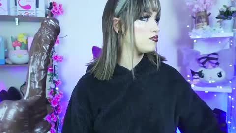 Snapshot of tamaracampell chatting on 02/11/25, 12:28 Cami 3 online show from 02/11/25, 12:28