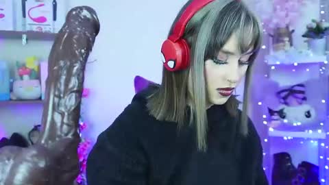 Snapshot of tamaracampell chatting on 02/11/25, 03:29 Cami 3 online show from 02/11/25, 03:29