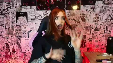 Snapshot of tamaracampell chatting on 10/18/25, 02:25 Cami 3 online show from 10/18/25, 02:25