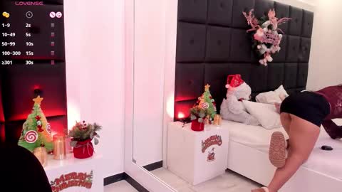 Tamara online show from 12/21/25, 03:35