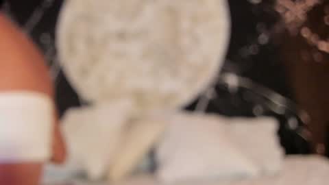 Snapshot of tamarathompsonn chatting on 01/08/25, 04:23 Tamara. online show from 01/08/25, 04:23