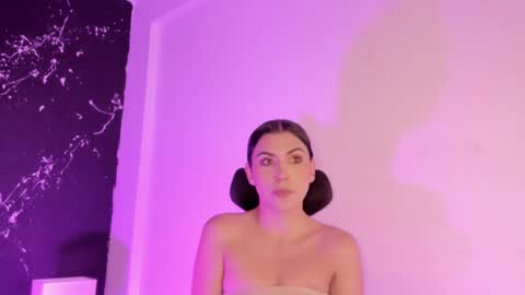 Snapshot of tamarathompsonn chatting on 02/23/25, 08:17 Tamara. online show from 02/23/25, 08:17