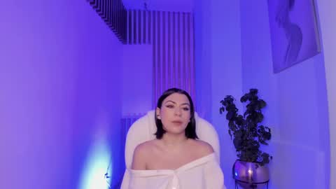 Snapshot of tamarathompsonn chatting on 03/01/25, 09:37 Tamara. online show from 03/01/25, 09:37