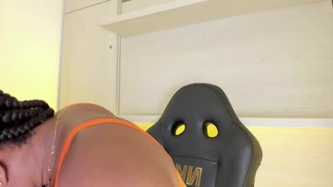 Tami online show from 10/24/25, 08:49