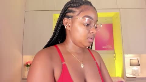 Snapshot of tamarazaki chatting on 01/06/26, 07:39 Tami online show from 01/06/26, 07:39