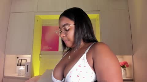 Snapshot of tamarazaki chatting on 02/03/26, 07:41 Tami online show from 02/03/26, 07:41