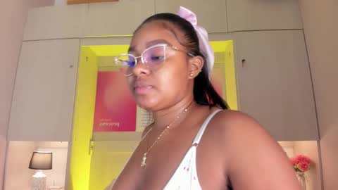 Snapshot of tamarazaki chatting on 02/12/26, 07:53 Tami online show from 02/12/26, 07:53