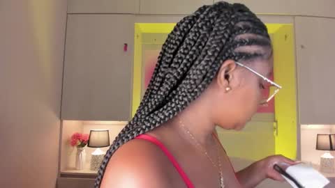 Snapshot of tamarazaki chatting on 02/24/26, 07:45 Tami online show from 02/24/26, 07:45