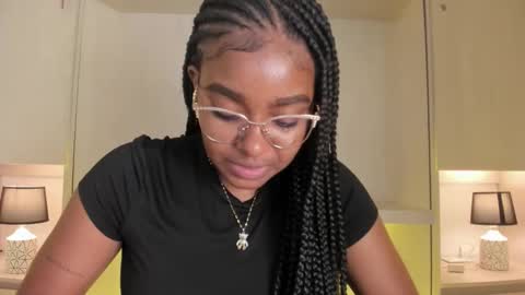 Snapshot of tamarazaki chatting on 02/25/26, 07:45 Tami online show from 02/25/26, 07:45