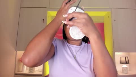 Snapshot of tamarazaki chatting on 02/27/26, 07:47 Tami online show from 02/27/26, 07:47