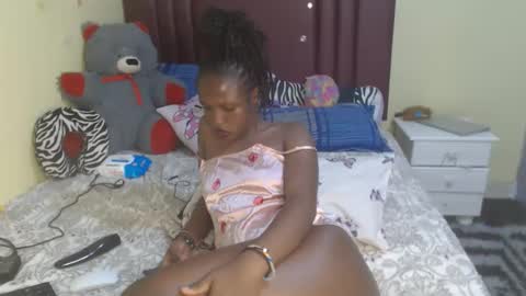 Snapshot of tamela_1 chatting on 10/18/25, 03:31 tamela online show from 10/18/25, 03:31