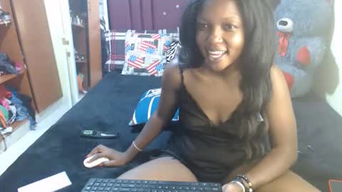 Snapshot of tamela_1 chatting on 04/11/26, 05:23 tamela online show from 04/11/26, 05:23