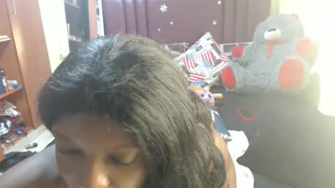 Snapshot of tamela_1 chatting on 04/14/26, 05:02 tamela online show from 04/14/26, 05:02