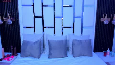 Snapshot of tamhy_ferrara chatting on 01/25/25, 08:31 Tamhy online show from 01/25/25, 08:31