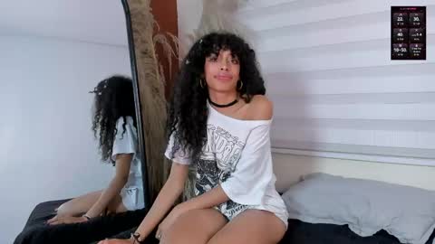 Snapshot of tamia_25 chatting on 05/06/26, 12:21 TAMI online show from 05/06/26, 12:21