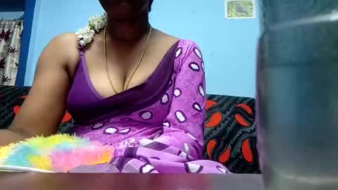 Snapshot of tamilmadhi520 chatting on 09/26/25, 05:17 tamilmadhi520 online show from 09/26/25, 05:17