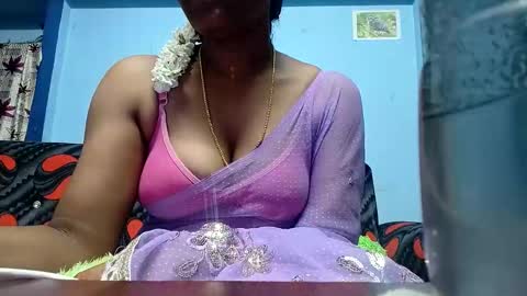 Snapshot of tamilmadhi520 chatting on 09/28/25, 05:29 tamilmadhi520 online show from 09/28/25, 05:29