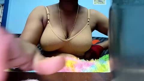 Snapshot of tamilmadhi520 chatting on 10/10/25, 07:24 tamilmadhi520 online show from 10/10/25, 07:24