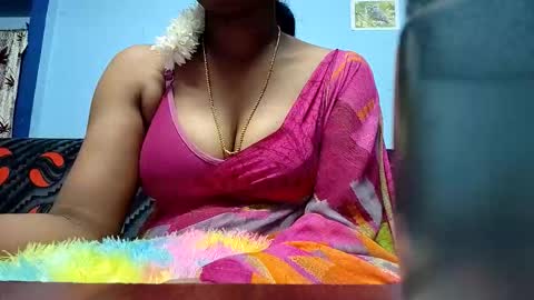 Snapshot of tamilmadhi520 chatting on 10/17/25, 05:26 tamilmadhi520 online show from 10/17/25, 05:26