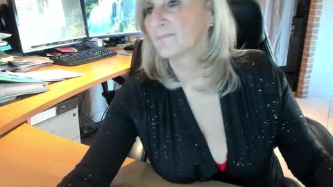 Tammy online show from 01/10/25, 01:31